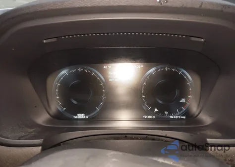 2019 Volvo V90 Cross Country T5 z USA, uszkodzony, nr VIN YV4102NK1K1084706